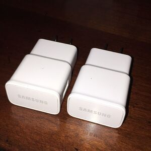 Samsung USB adapter plug for cell phone charging